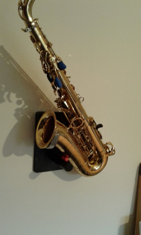 Accessories Wall Mounted Sax Stands Locoparasaxo Page 2 Cafesaxophone Forum - Wall Mounted Tenor Saxophone Stand
