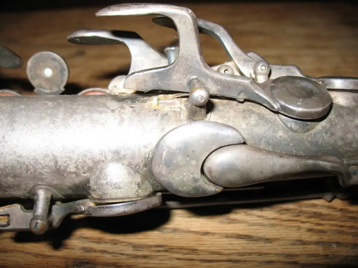 Left-Thumb-Rest-Octave-Lever-2.jpg