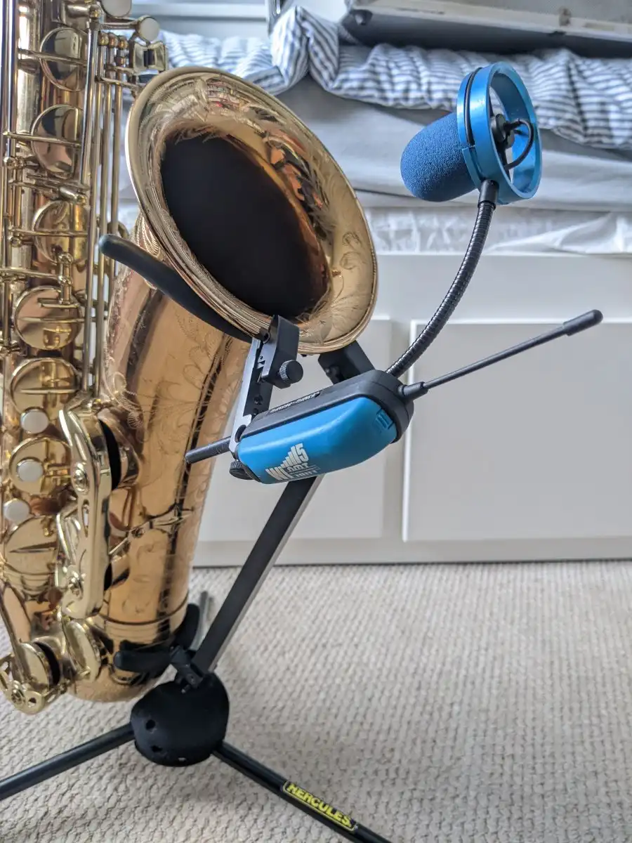 SOLD via Cafe - AMT Wi5 wireless microphone system | CafeSaxophone Forum