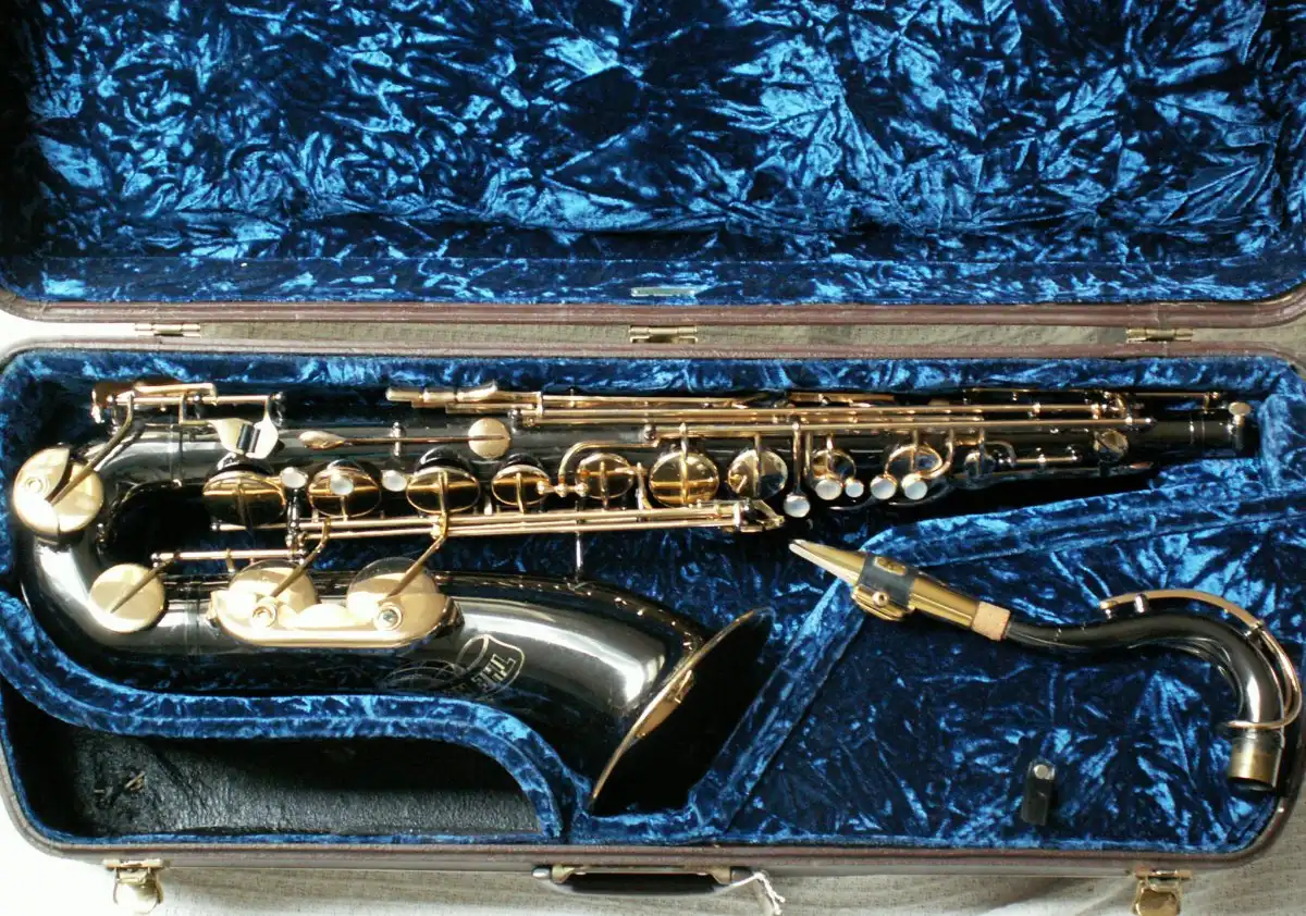 Saxophones - Is it possible to get a prototype (or abandoned idea ...